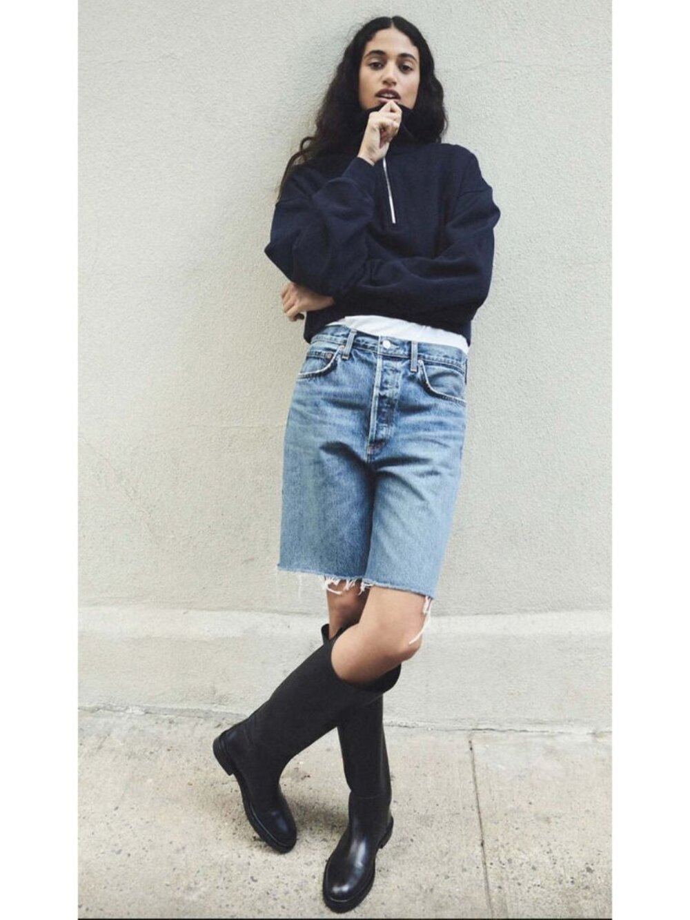 AGOLDE 90's Mid Rise Loose Denim Shorts Size 31 in Ruin Raw Edge